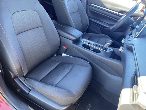 Certified 2022 Nissan Altima 2.5 SV image 11
