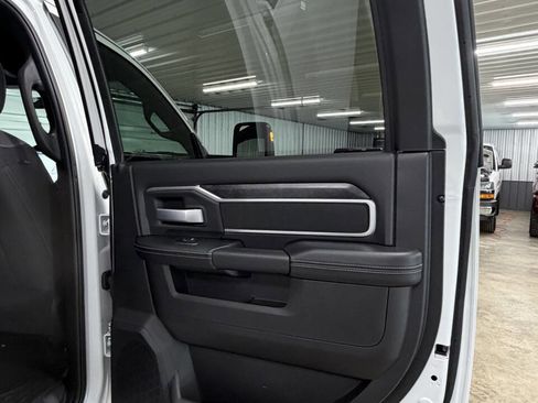 Used 2024 RAM 2500 Big Horn w/ Night Edition image 40