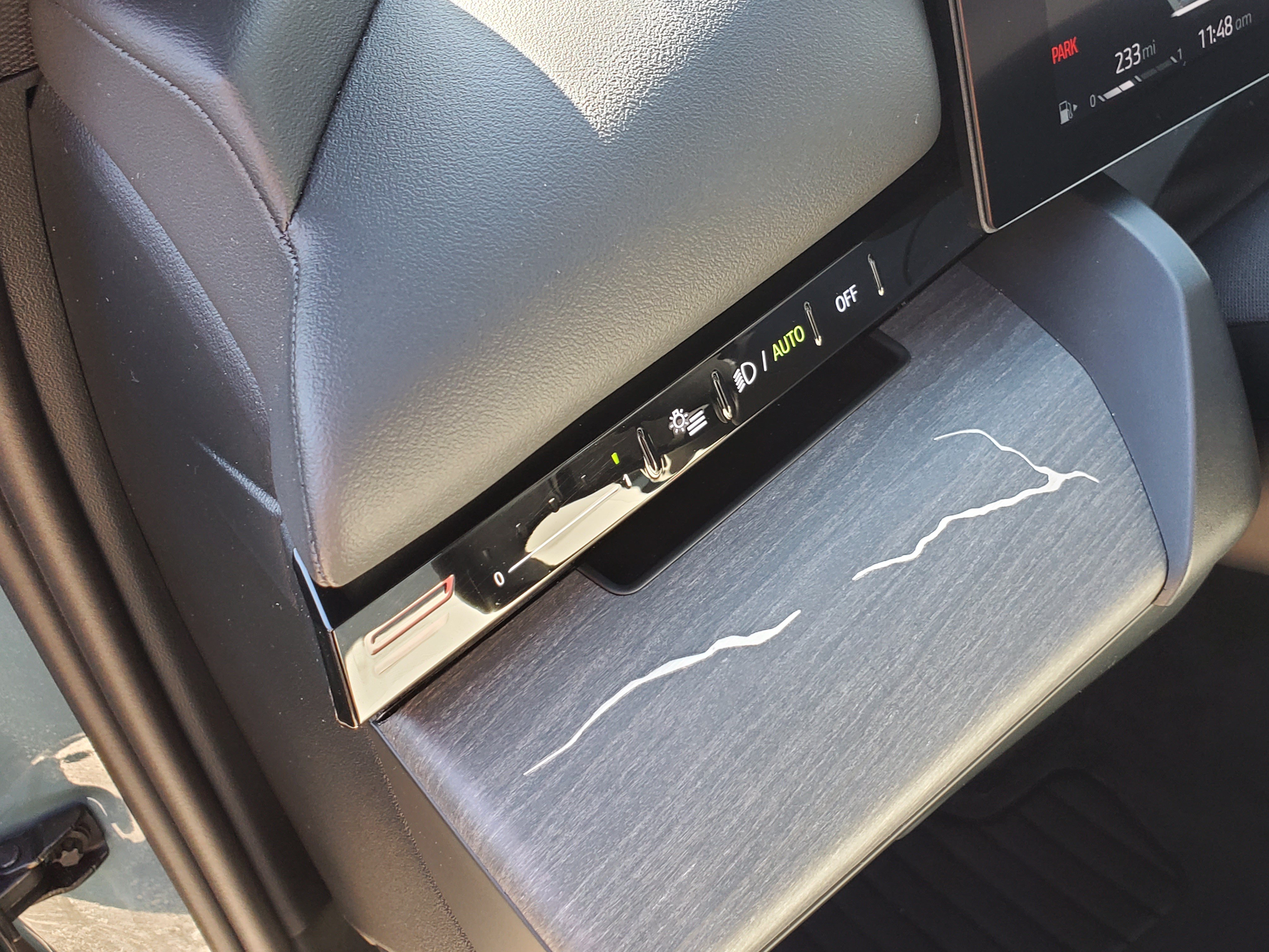 Certified 2024 BMW 530i xDrive w/ Premium Package AWD/4WD image 12