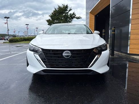 Used 2024 Nissan Sentra SV FWD image 3