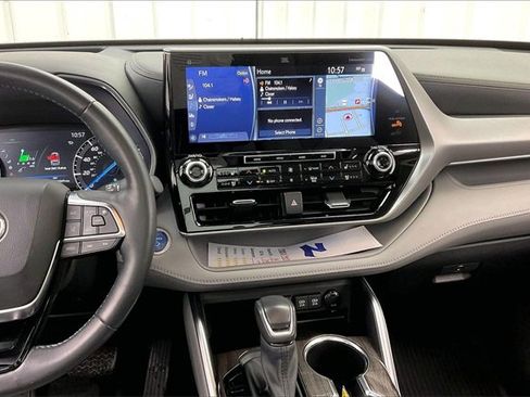 Used 2021 Toyota Highlander Platinum image 6