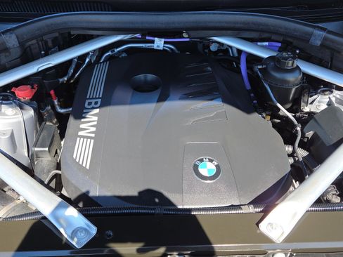 Certified 2024 BMW X5 xDrive40i w/ Premium Package image 25