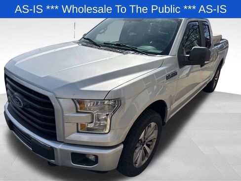 Used 2017 Ford F150 XL w/ Equipment Group 101A Mid image 3