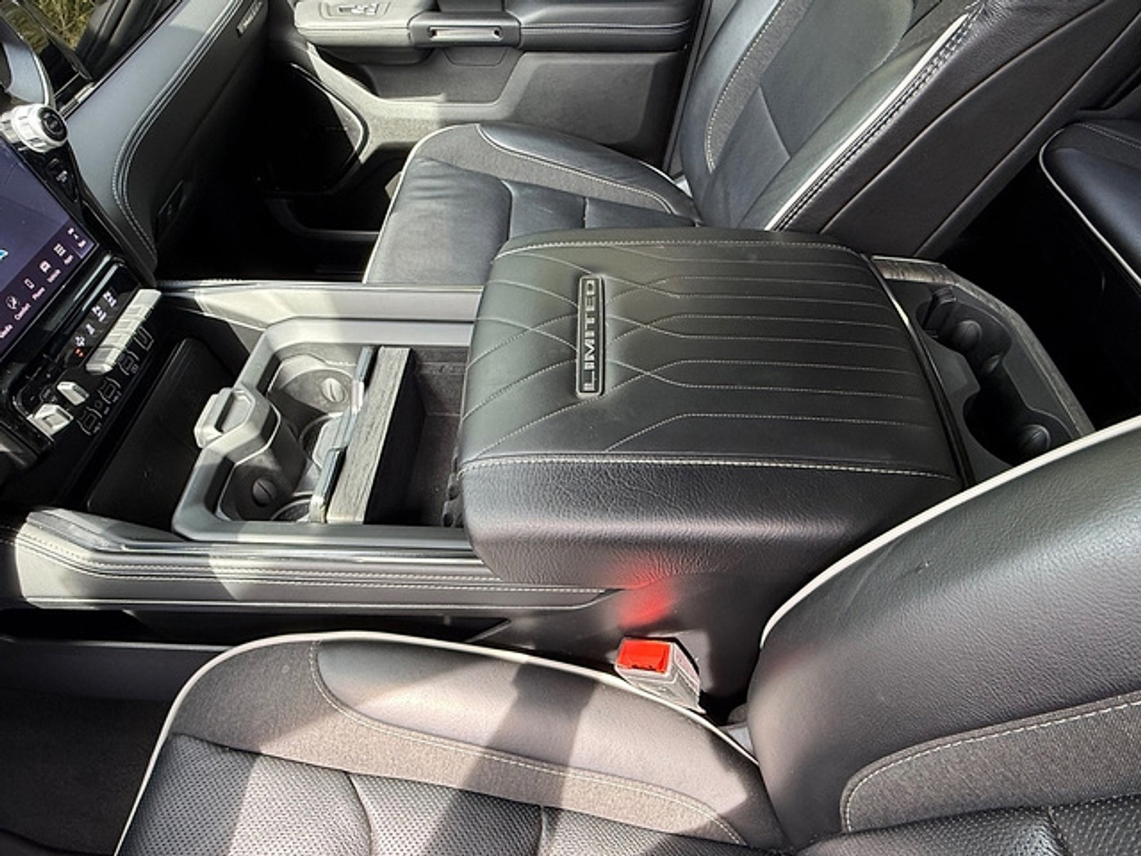 Used 2025 RAM 1500 Limited w/ Body Color Bumper Group AWD/4WD image 37