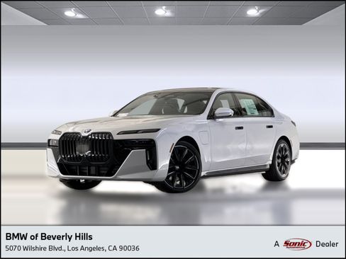 New 2026 BMW 750e xDrive w/ Premium Package AWD/4WD image 1