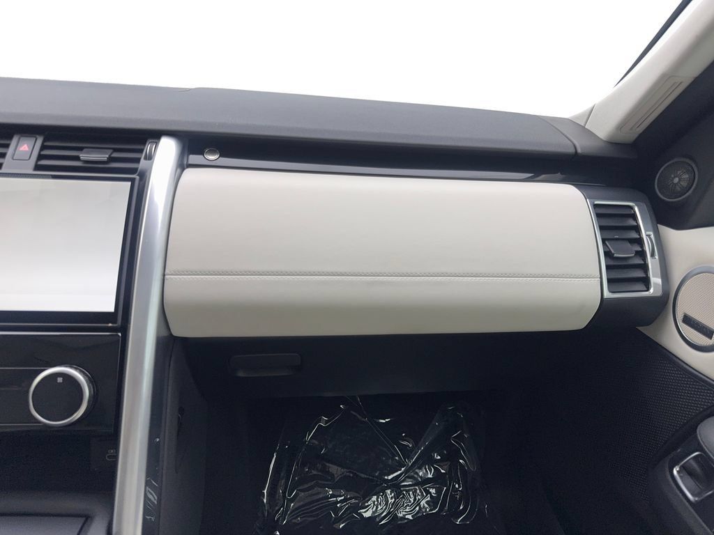 Used 2025 Land Rover Discovery S AWD/4WD image 63