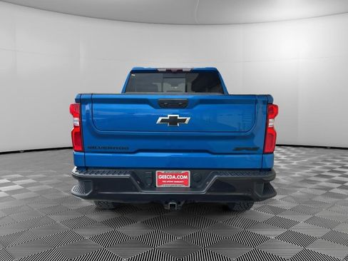 Used 2022 Chevrolet Silverado 1500 ZR2 w/ Technology Package image 5