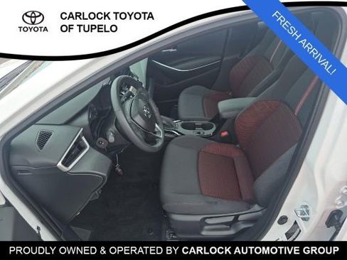 Used 2025 Toyota Corolla SE image 6