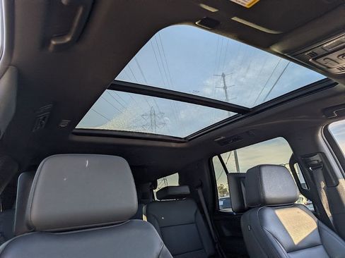 Used 2024 Chevrolet Tahoe Z71 w/ Luxury Package image 20