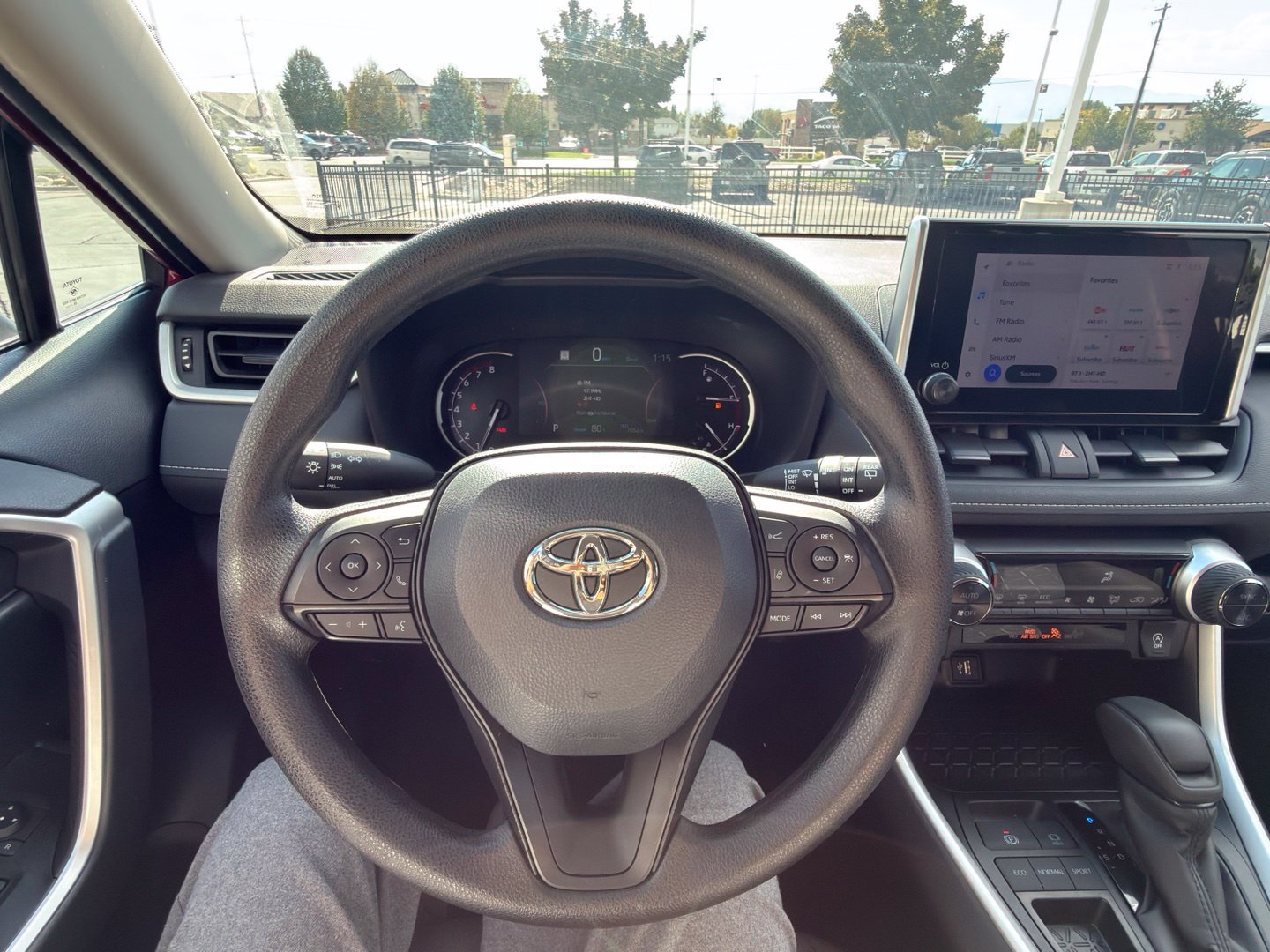Used 2025 Toyota RAV4 XLE FWD image 14