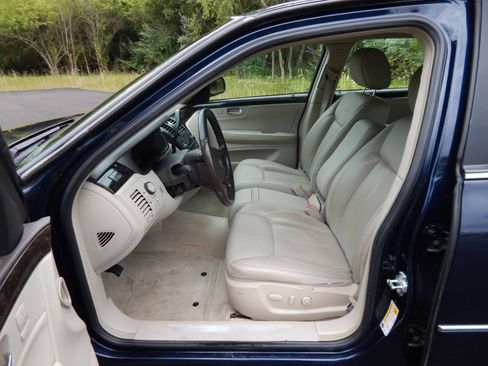 Used 2008 Cadillac DTS FWD image 11