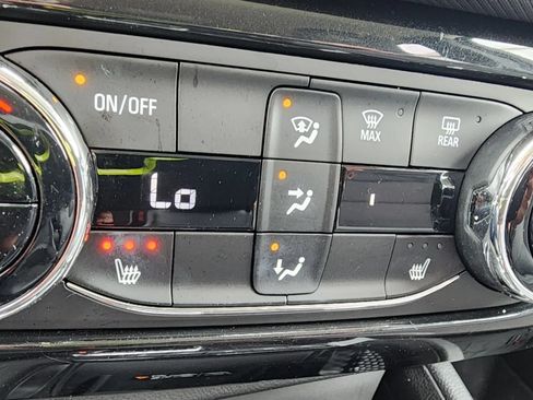 Used 2024 Chevrolet TrailBlazer LT w/ Convenience Package FWD image 27