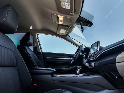 Used 2022 Nissan Altima 2.5 SV image 24