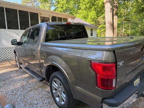 Used 2019 Ford F150 Lariat image 4