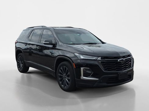 Used 2023 Chevrolet Traverse RS w/ LPO, Floor Liner Package AWD/4WD image 8
