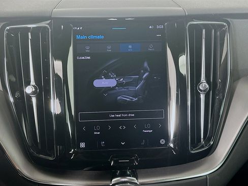 Used 2024 Volvo XC60 B5 Core image 21