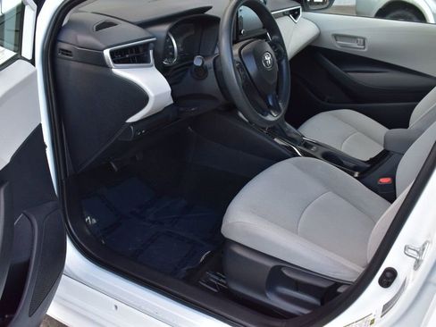 Used 2022 Toyota Corolla LE image 16