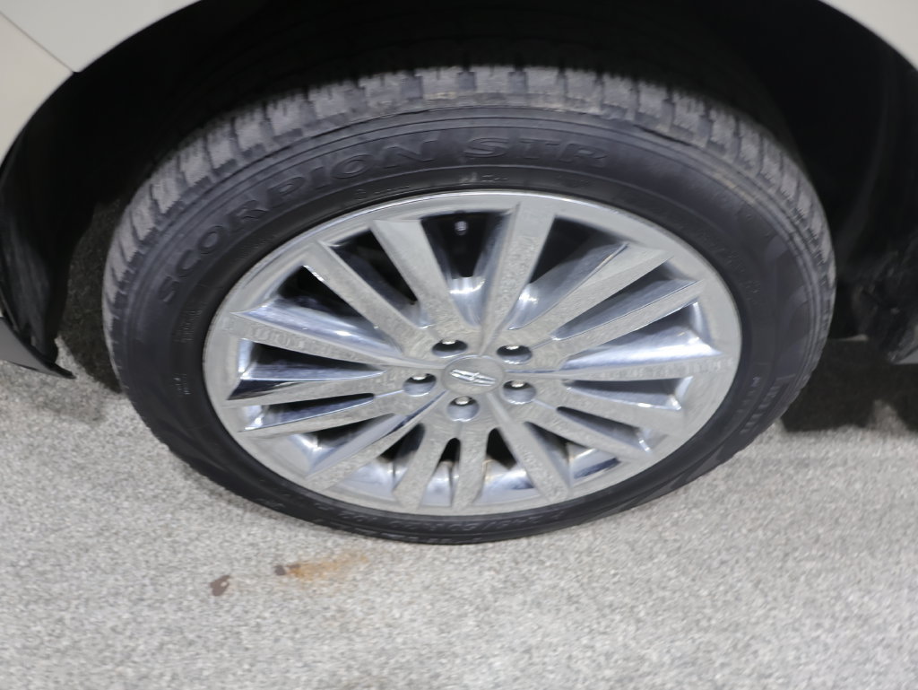 Used 2015 Lincoln MKX AWD w/ Equipment Group 101A image 10