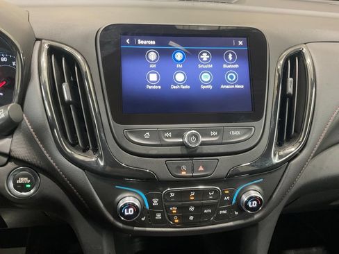Used 2022 Chevrolet Equinox RS w/ Infotainment Package AWD/4WD image 19