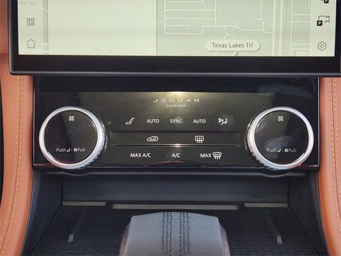 Used 2026 Jaguar F-PACE R-Dynamic S image 15