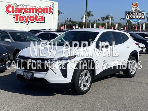 Used 2024 Chevrolet Trax LS w/ LS Convenience Package FWD image 1