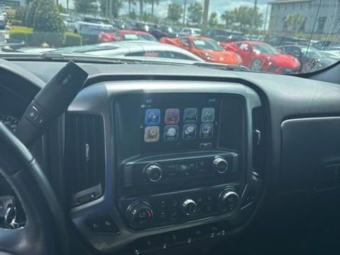Used 2017 Chevrolet Silverado 1500 LT w/ All Star Edition AWD/4WD image 4