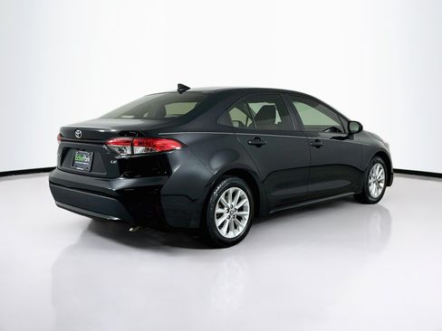 Used 2021 Toyota Corolla LE w/ LE Convenience Package FWD image 9