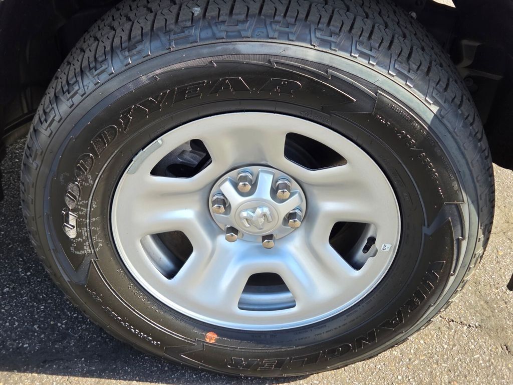 Used 2025 RAM 1500 Tradesman AWD/4WD image 9