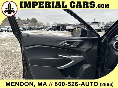 New 2026 Chevrolet Trax RS w/ Sunroof Package image 21