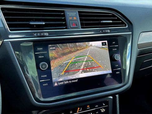 Used 2022 Volkswagen Tiguan SE image 14