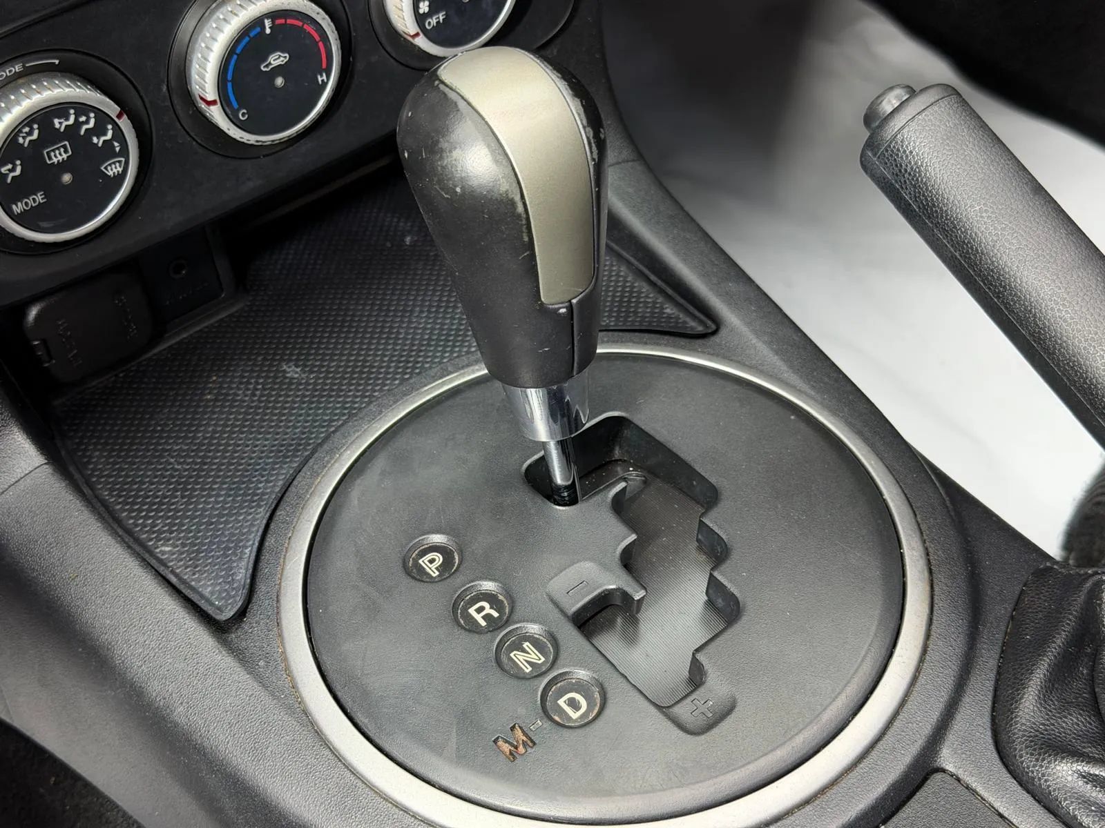 Used 2013 MAZDA MX-5 Miata Club RWD image 25