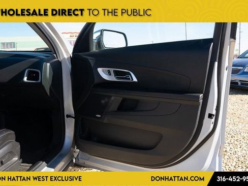 Used 2017 Chevrolet Equinox Premier w/ Enhanced Convenience Package AWD/4WD image 22