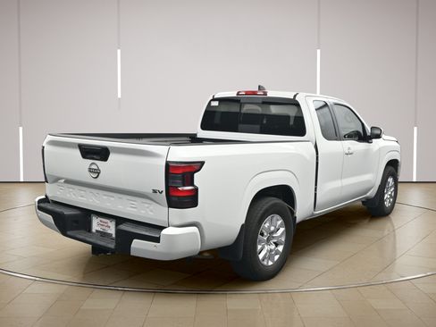 Certified 2024 Nissan Frontier SV w/ SV Convenience Package RWD image 7
