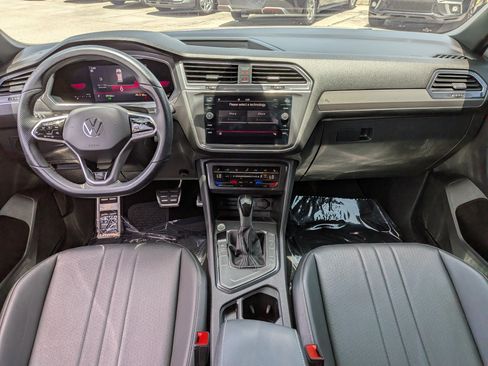 Used 2023 Volkswagen Tiguan SE R-Line FWD image 15