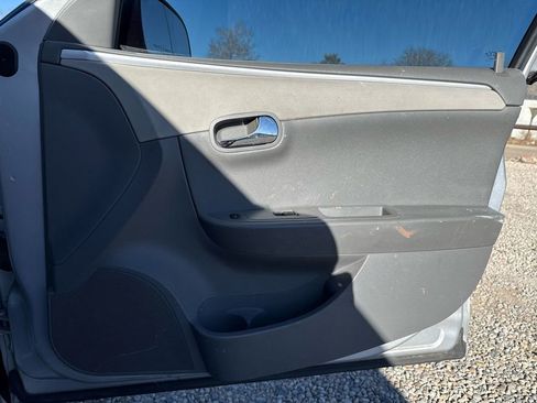 Used 2009 Chevrolet Malibu LS image 13