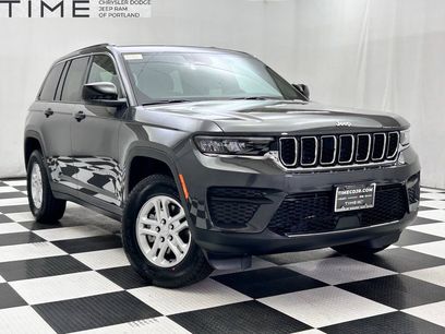 New 2025 Jeep Grand Cherokee Laredo w/ Trailer Tow Package