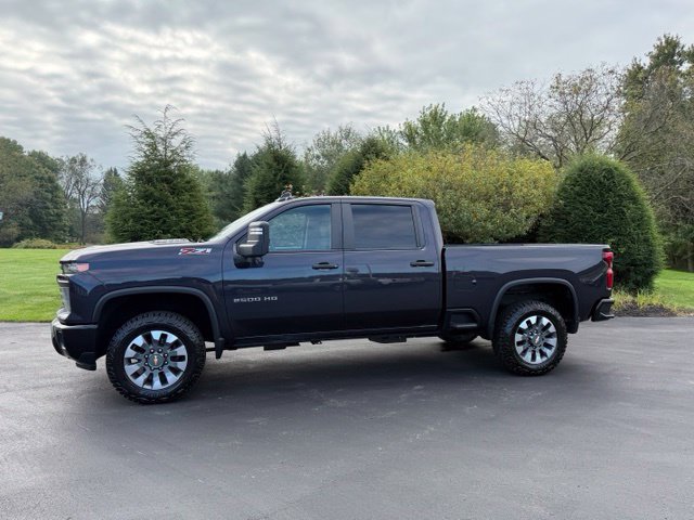 Used 2024 Chevrolet Silverado 2500 Custom w/ Custom Value Package AWD/4WD image 2