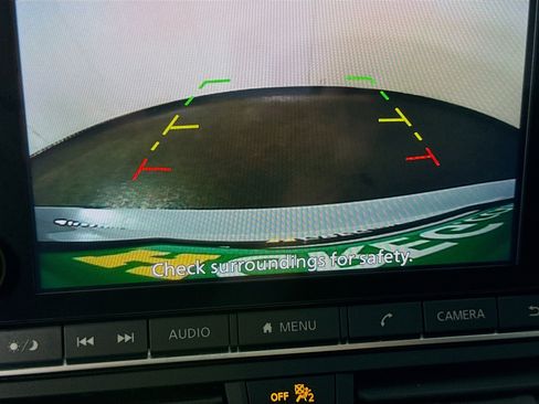 Used 2024 Nissan Altima 2.5 SR FWD image 19