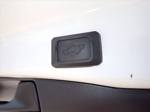 Certified 2020 Toyota RAV4 Limited AWD/4WD image 8