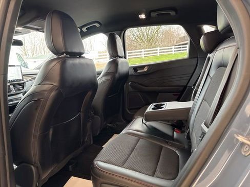 Used 2024 Ford Escape ST-Line w/ Tech Pack #1 image 32