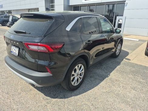 Used 2023 Ford Escape Active w/ Tech Pack #2 image 3