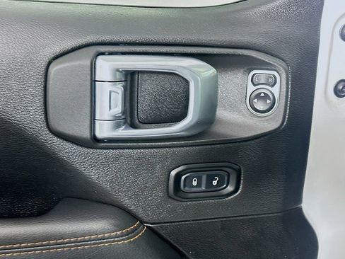 Used 2022 Jeep Gladiator Mojave w/ LED Lighting Group AWD/4WD image 18