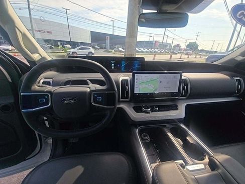Used 2025 Ford Expedition Max Active AWD/4WD image 10