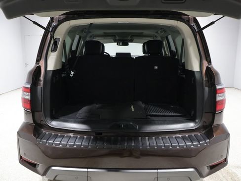 Used 2022 Nissan Armada SL w/ Captain's Chairs Package AWD/4WD image 4