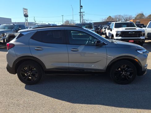 Certified 2024 Buick Encore GX Sport Touring w/ Black Roof Package image 9