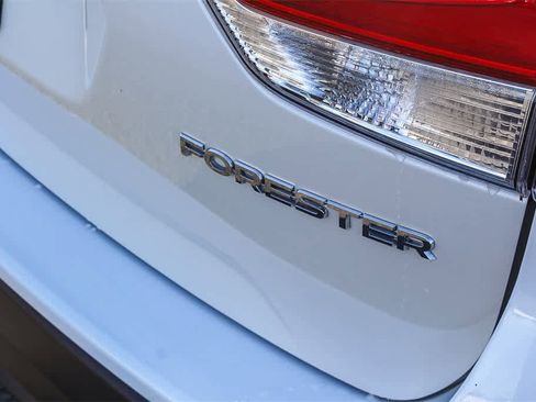 Used 2023 Subaru Forester Premium image 12