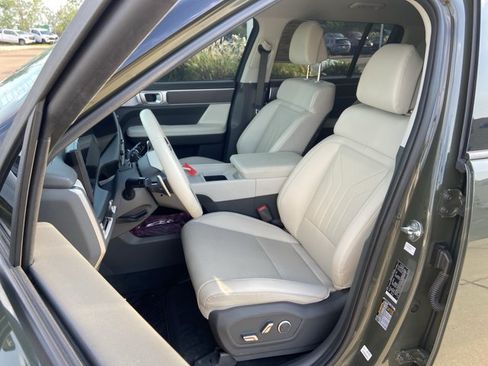 Used 2024 Hyundai Santa Fe SEL FWD image 18