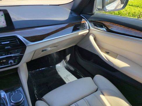 Used 2018 BMW 540i xDrive w/ Premium Package image 15