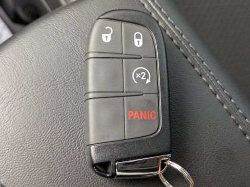 New 2026 Jeep Compass Latitude AWD/4WD image 25