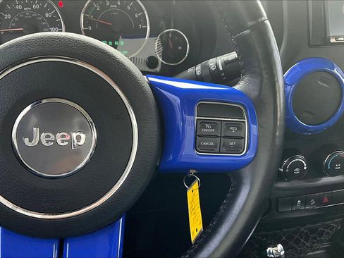 Used 2018 Jeep Wrangler Unlimited Sahara image 19